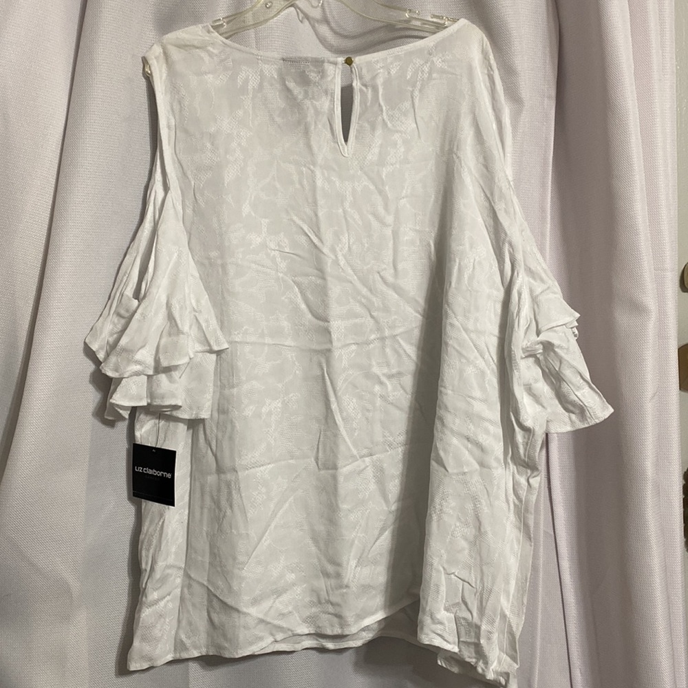 NWT Liz Claiborne White Cut out shoulder Blouse Size XXL - Picture 6 of 6
